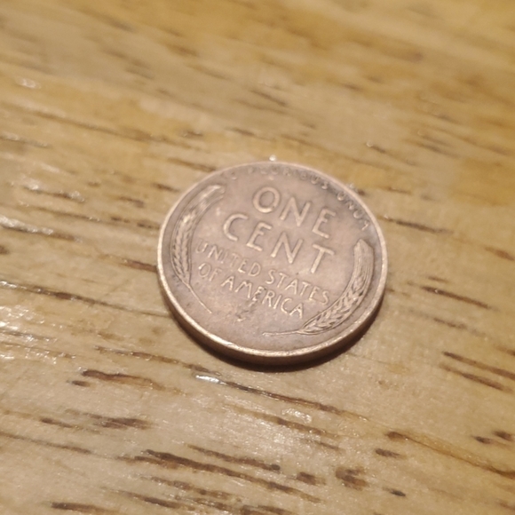 Penny - Picture 3 of 4